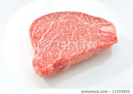 它是國內黑牛和牛的chateaubrian（最好的魚片）。 13359950