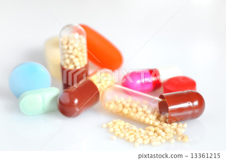 Assorted pills Assorted pills 13361215