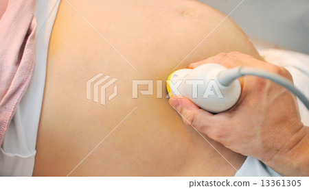 medical examining pregnant 13361305