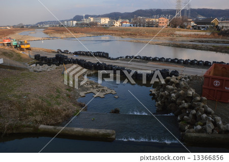 海堤建設工作日野市淺川 13366856