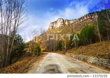 road through the mountains 13370288