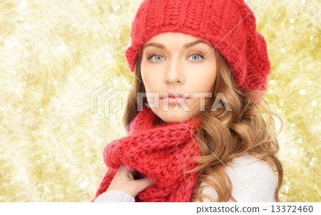 close up of young woman in winter clothes 13372460
