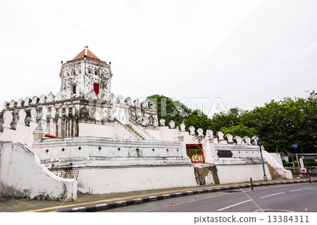 Phra Sumen Fort in Bangkok, Thailand. 13384311