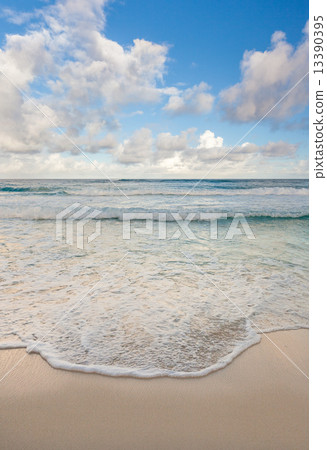 Beautiful Caribbean beach, Cancun, Mexico Beautiful Caribbean beach, Cancun, Mexico 13390395