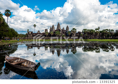 Cambodia · Angkor Wat ruins Cambodia · Angkor Wat ruins 13391325