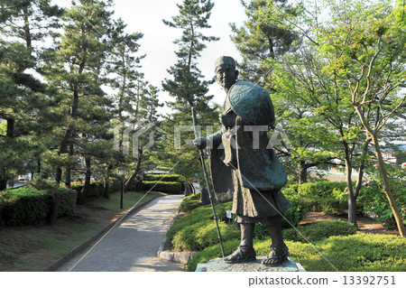 松尾芭蕉的青銅雕像 13392751