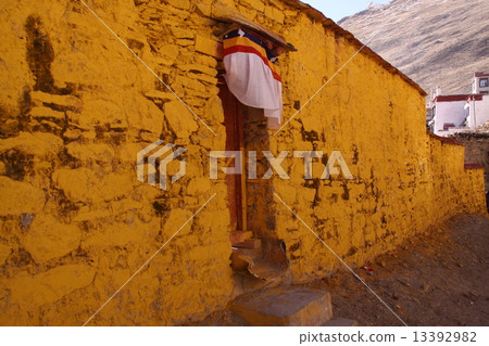 Swanson Temple (Tibet) 25 Swanson Temple (Tibet) 25 13392982