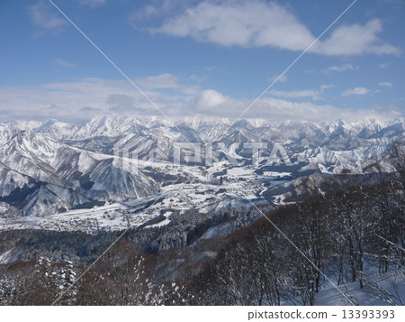 Snow mountain 13393393