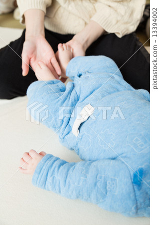 嬰兒和女士 嬰兒和女士 13394002