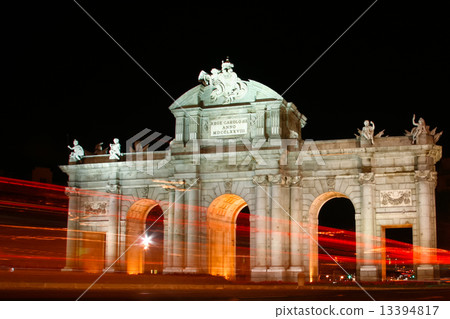 Puerta de Alcala, Madrid, Spain at night. 13394817
