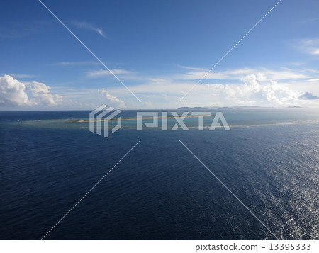 Parasailing parasail Okinawa Chivisi Islands East China Sea fly Parasailing parasail Okinawa Chivisi Islands East China Sea fly 13395333