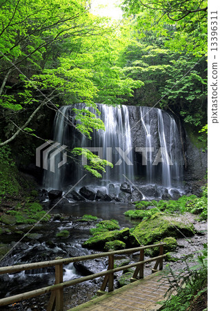 Tatsuzawafudo Falls 13396311
