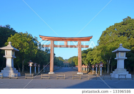 Kashihara Jingumi Torii 13396586