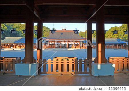 Kashihara Jingu Shrine 13396633