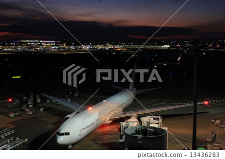 Ready to depart 13436283