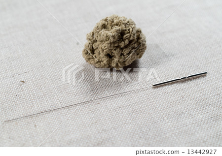 Acupuncture and moxa 13442927