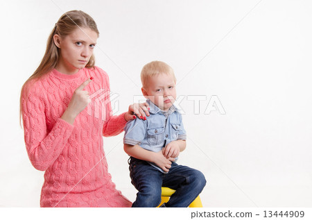 child does not want to listen my mother farewell 13444909