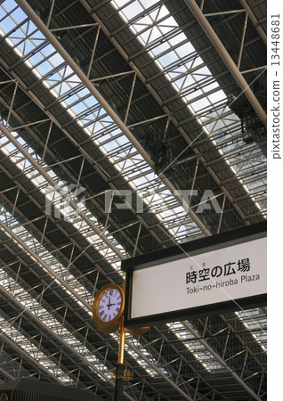 Osaka Station Space-time space 13448681