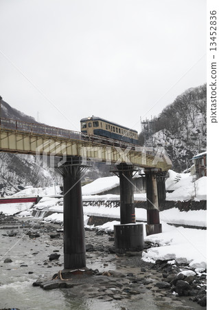 Oiizawa line of a day "Kiha 52" 13452836