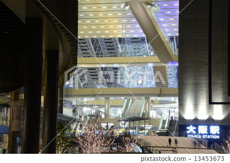 Night view of JR Osaka station (4) 13453673