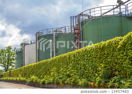 refinery 13457483