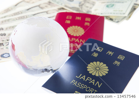 錢和護照 13457546