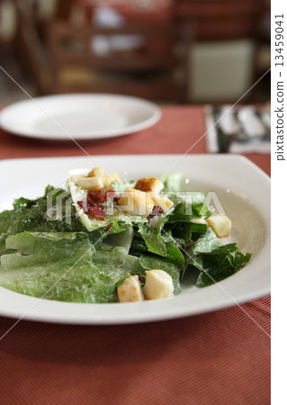 Caesar salad in close up 13459041