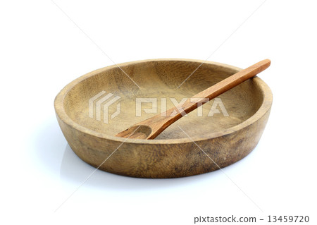 wood bowl and spoon isolated in white background 13459720