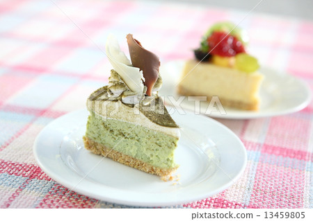 green tea cake 13459805