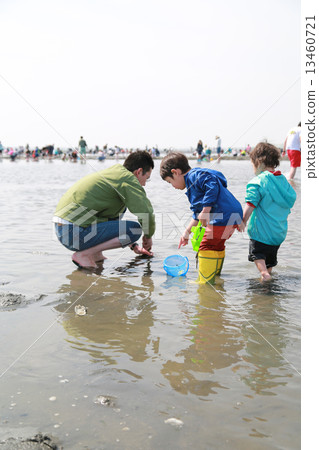 Clamoring with family Clamoring with family 13460721