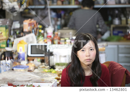 young woman young woman 13462801