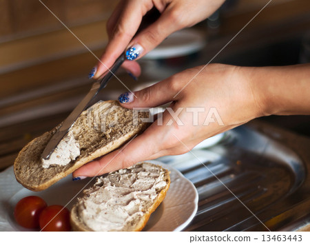 Spreading the rolls Spreading the rolls 13463443