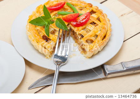 home made beef pie 13464736