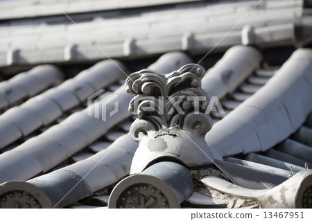 站立的瓷磚 13467951