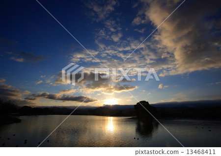 Sunrise 13468411