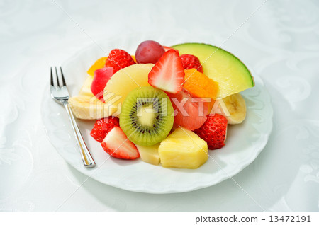 削減早餐的果子圖像。 13472191
