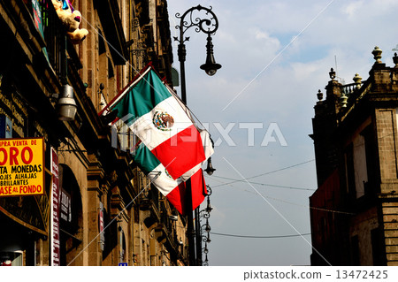 Streets around Mexico City / Zocalo 13472425