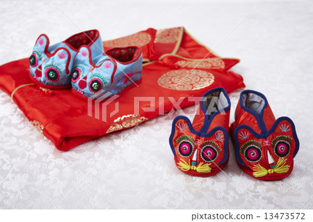 中國傳統服飾 13473572