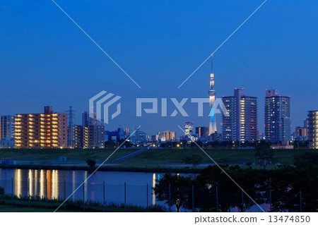 點亮東京天空樹·別緻和河住宅區夜視圖 點亮東京天空樹·別緻和河住宅區夜視圖 13474850