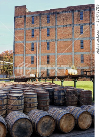Bourbon Distillery 13475709
