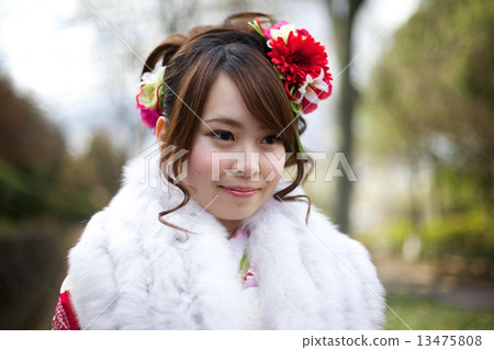 A woman in kimono shape 13475808