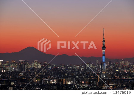 日落和富士山東京風景 13476019