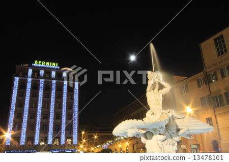 Tritone's fountain 22 mm (Triton Fountain in Rome) 13478101