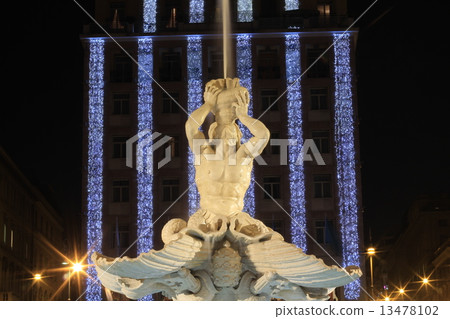 Tritone's fountain 50 mm Front (Triton Fountain in Rome) Tritone's fountain 50 mm Front (Triton Fountain in Rome) 13478102