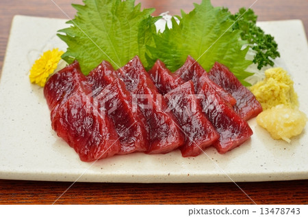 鯨魚生魚片（貂鯨）。 13478743