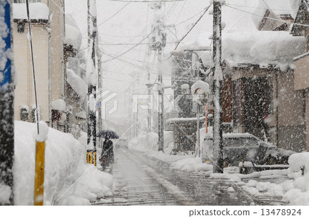 Heavy snow 3 Heavy snow 3 13478924