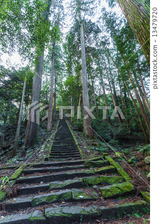 文化寺廟和Zaoyado入口 文化寺廟和Zaoyado入口 13479720