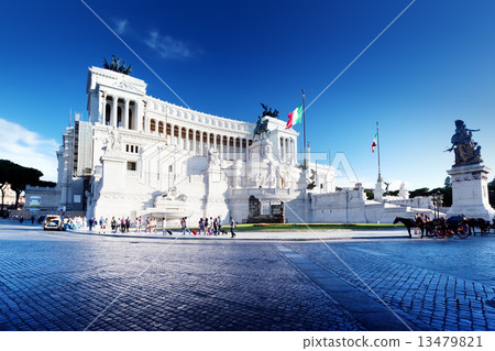 Equestrian monument to Victor Emmanuel II near Vittoriano in Rom Equestrian monument to Victor Emmanuel II near Vittoriano in Rom 13479821