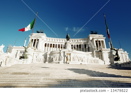 Equestrian monument to Victor Emmanuel II near Vittoriano in Rom Equestrian monument to Victor Emmanuel II near Vittoriano in Rom 13479822