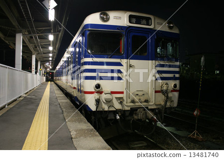 Yonezaka Line Kiha 58 (Niigata Color) 13481740